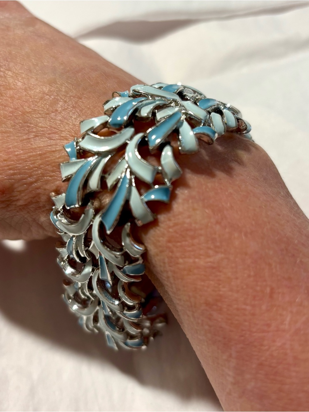 Jewelcraft by Coro Vintage Light Blue and Silver Enamel Link Bracelet EUC